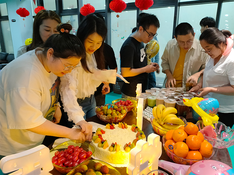 员工集体生日会｜温馨五月，感恩有你，携手同行