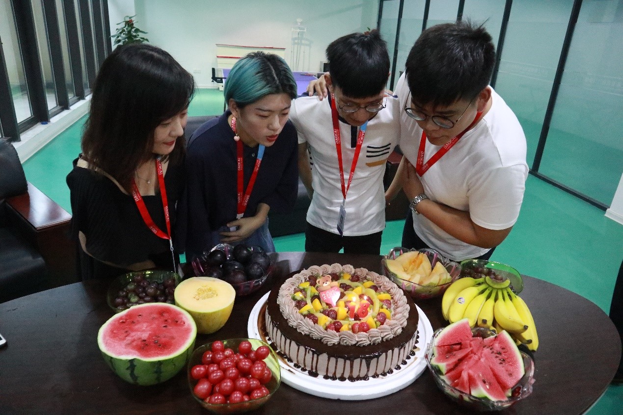 八月未央，欢聚一夏 | 宝开集体生日会：共享欢乐时刻